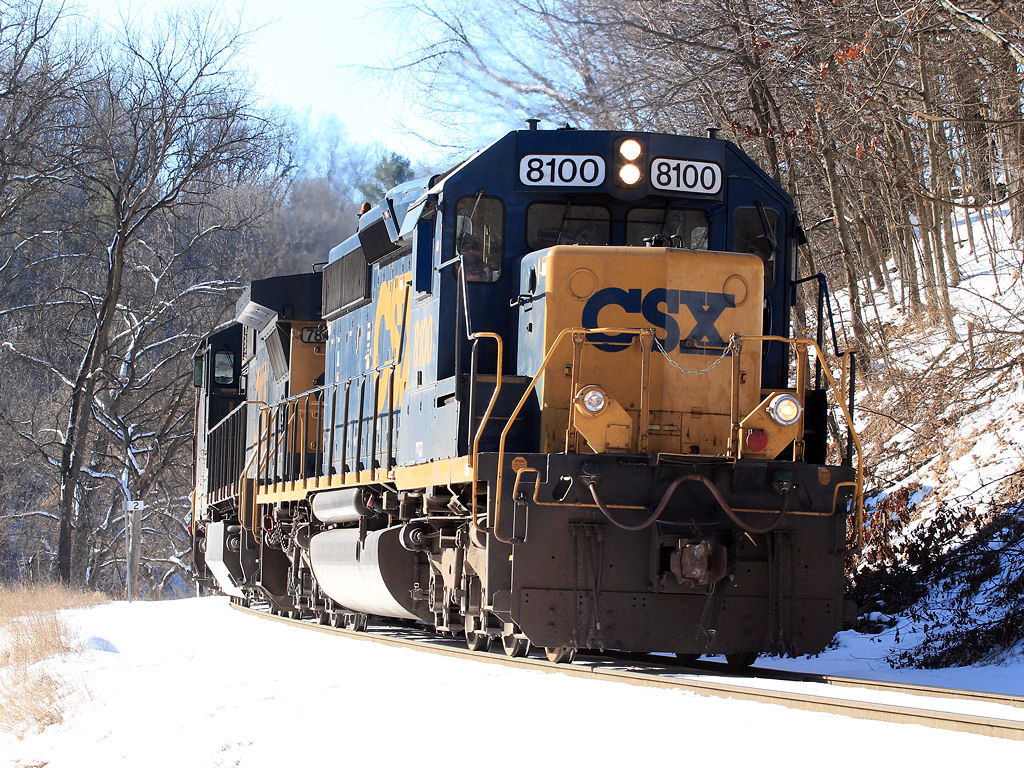 CSX 8100